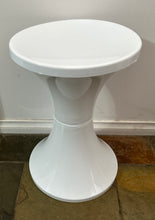 Load image into Gallery viewer, Arcade Retro Stools